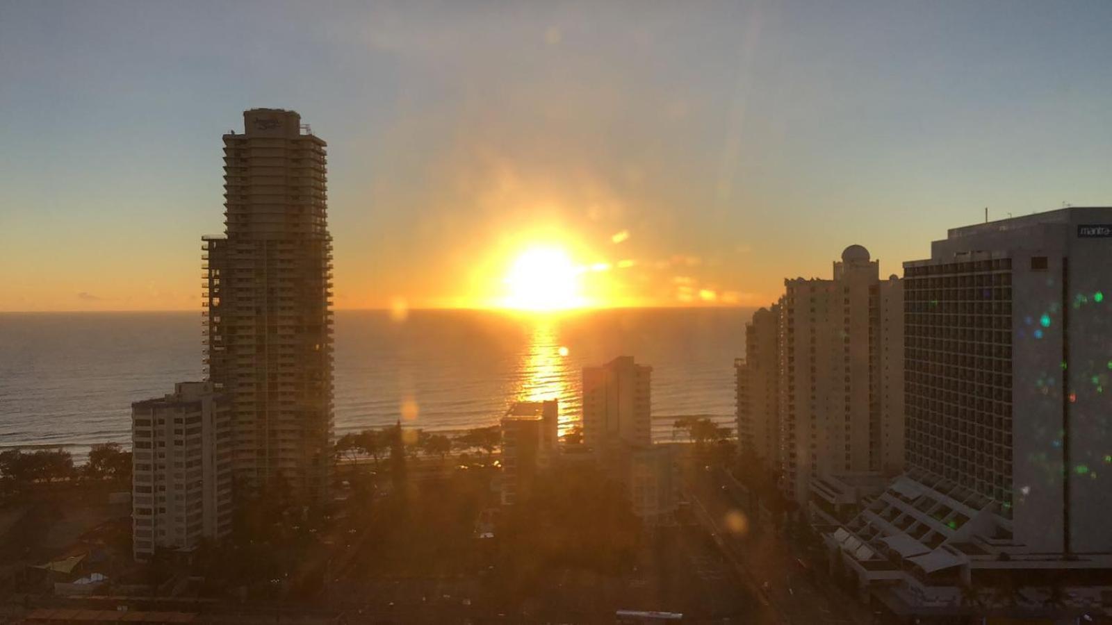 غولد كوست Solaire Apartments المظهر الخارجي الصورة