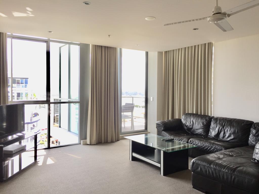 غولد كوست Solaire Apartments المظهر الخارجي الصورة
